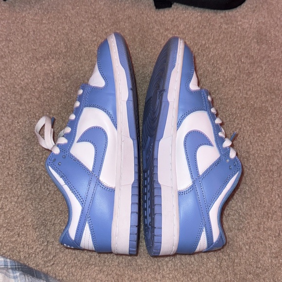Nike Men's Dunks in Blue and White - Picture 6 of 7